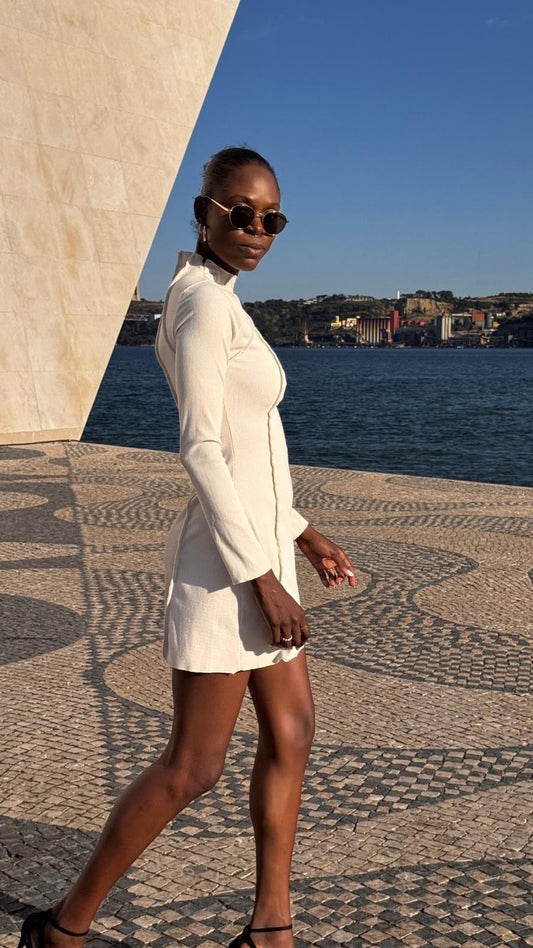 Vestido Mini Elegante de Manga Longa – Texturizado