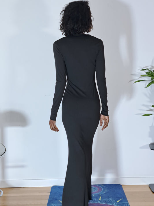 Vestido Longo Elegante Detalhe Borboleta