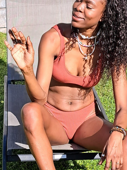 Biquini Minimalista Ousada