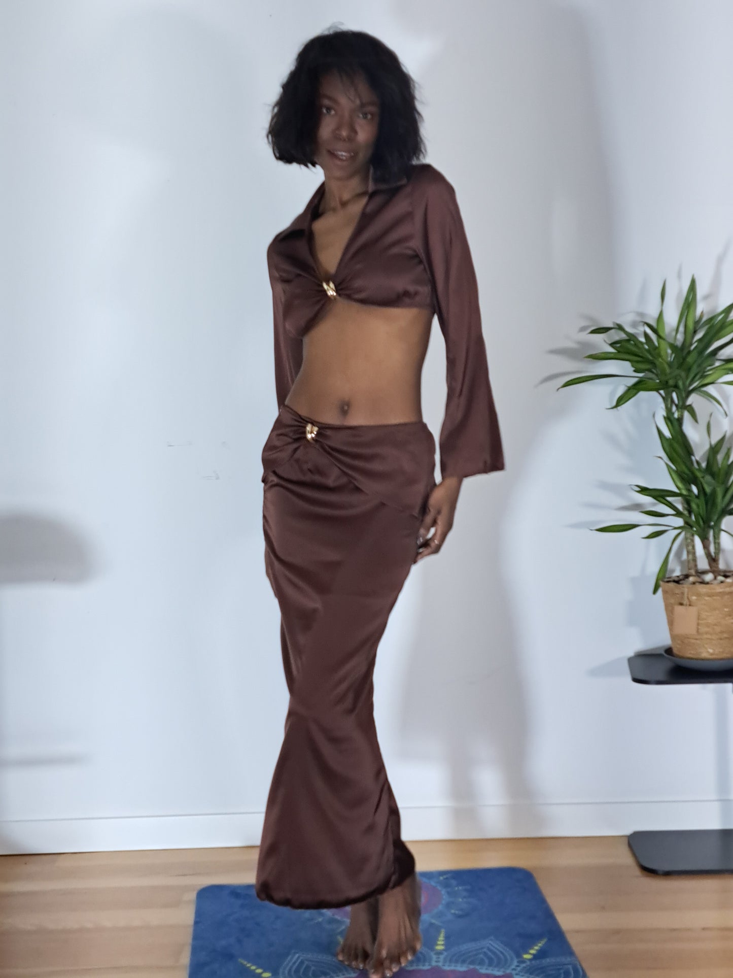 Conjunto Saia Longa e Top em Cetim