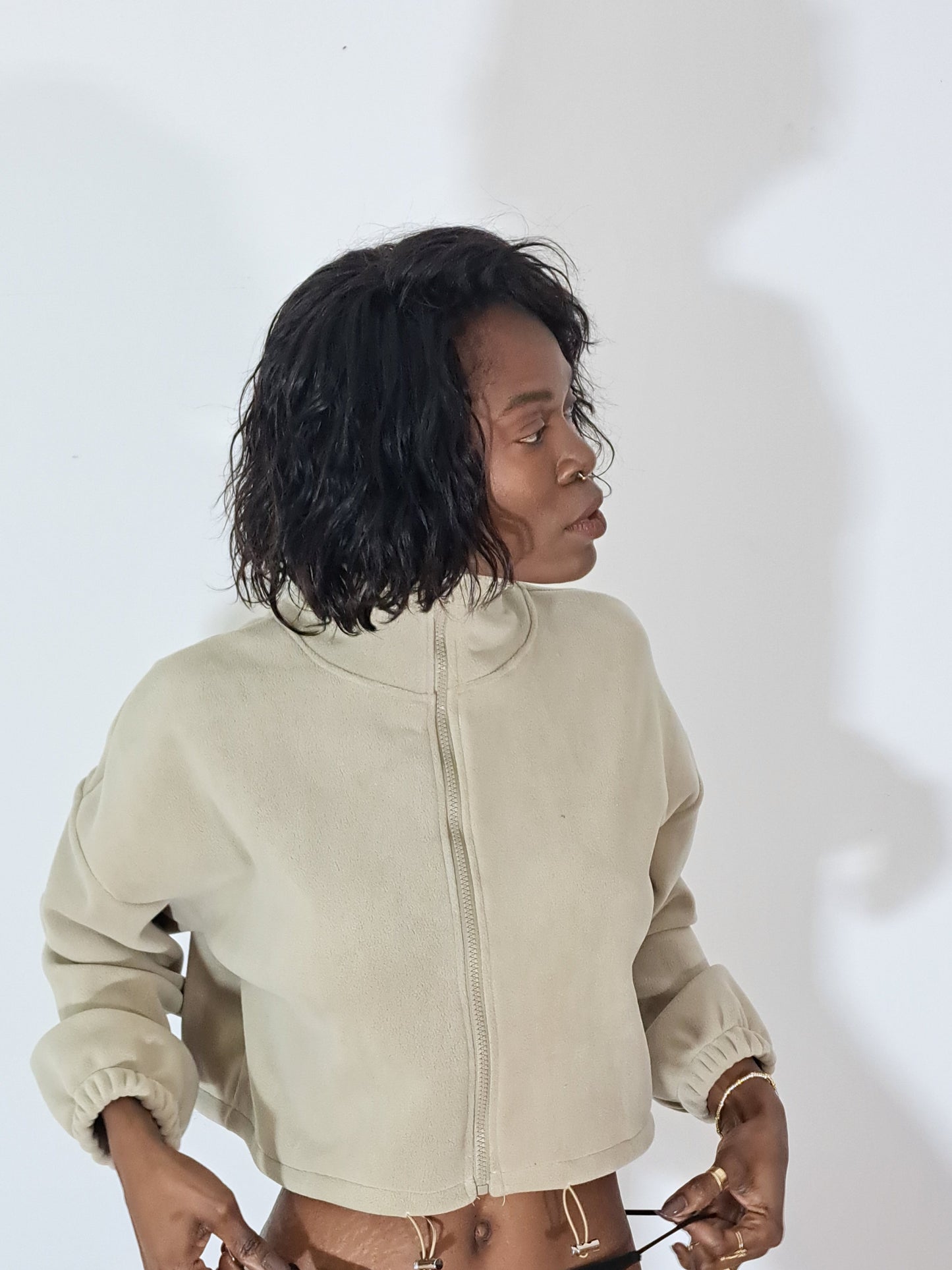 Casaco Casual Com Feicho Frontal e Gola Alta